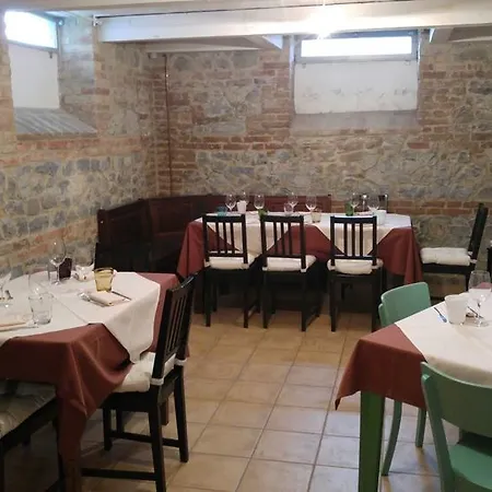 فندق L Antica Caserma 2*