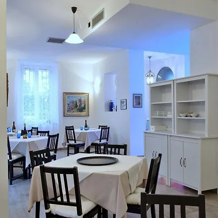 فندق L Antica Caserma 2*